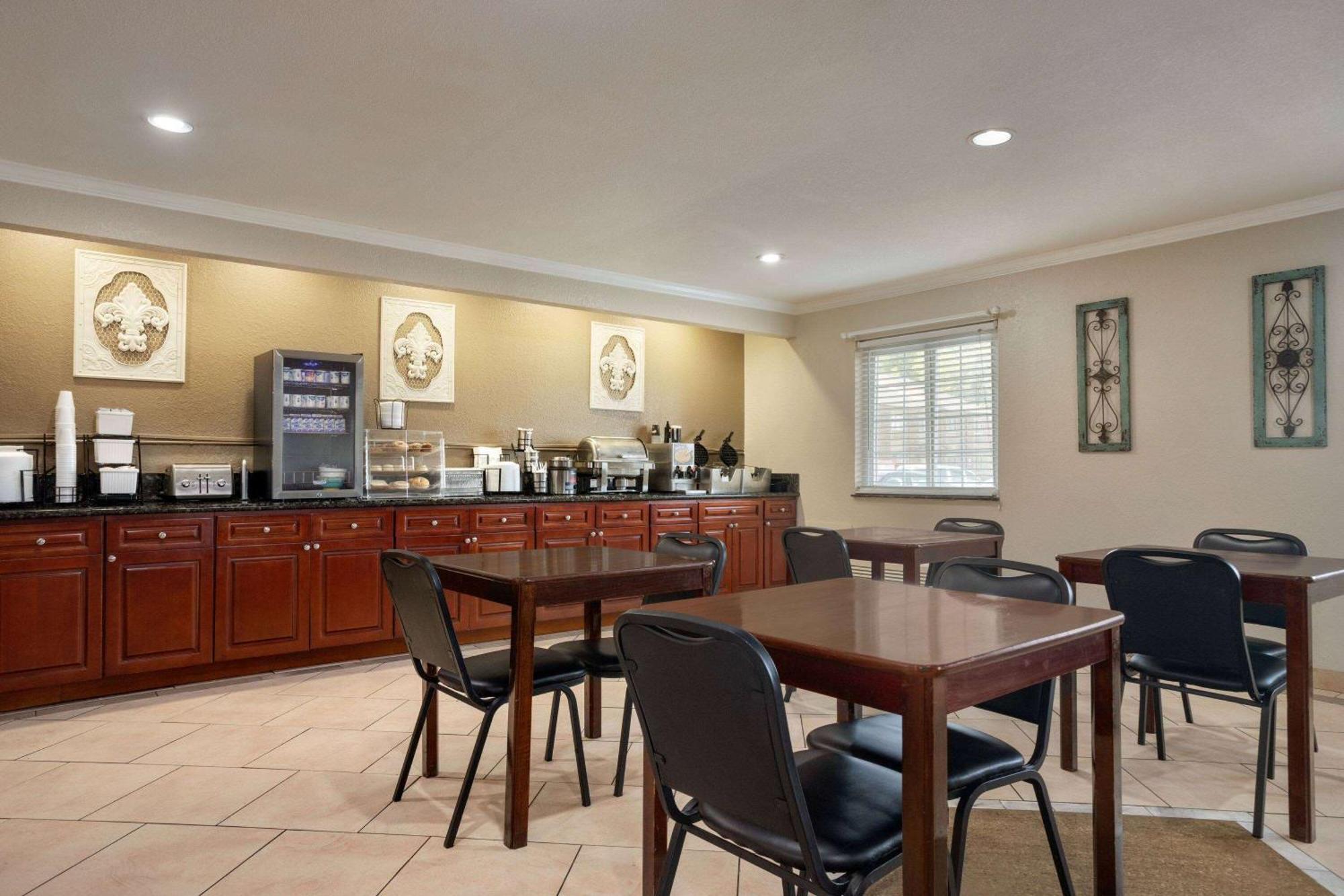 Baymont By Wyndham Kansas City Ku Medical Center Zewnętrze zdjęcie