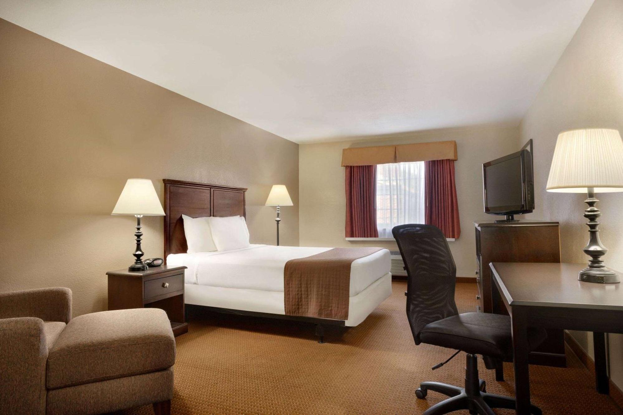 Baymont By Wyndham Kansas City Ku Medical Center Zewnętrze zdjęcie